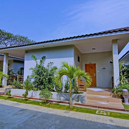 Triumph Hotel Mandalay Bagian luar foto