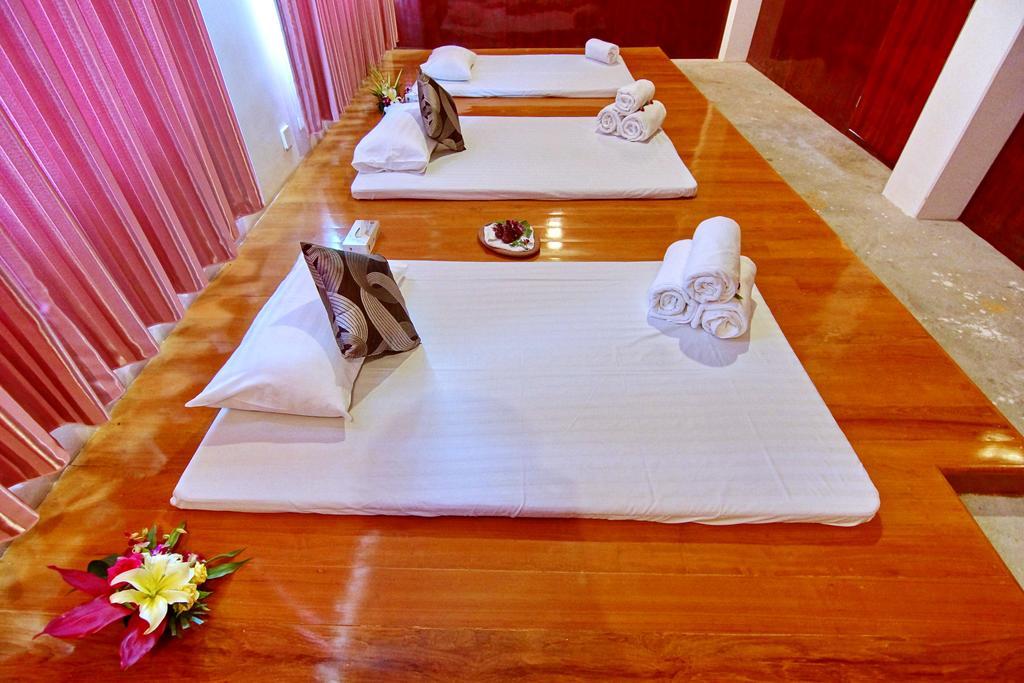 Triumph Hotel Mandalay Bagian luar foto
