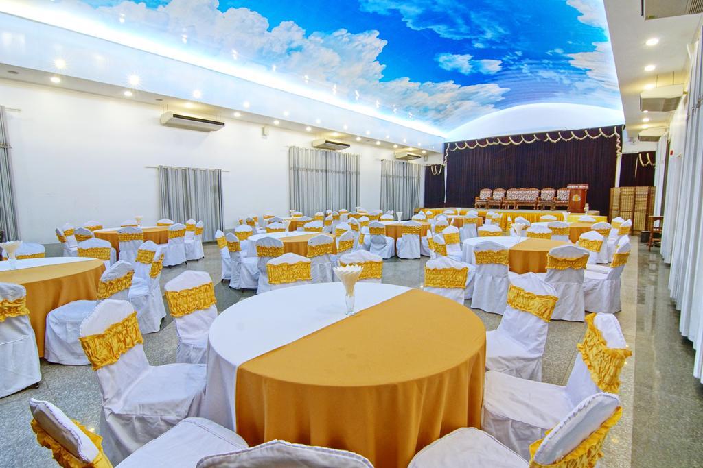 Triumph Hotel Mandalay Bagian luar foto