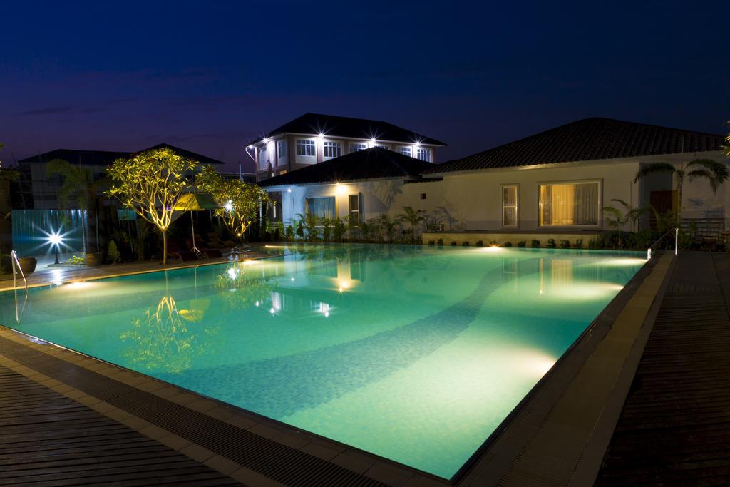 Triumph Hotel Mandalay Bagian luar foto