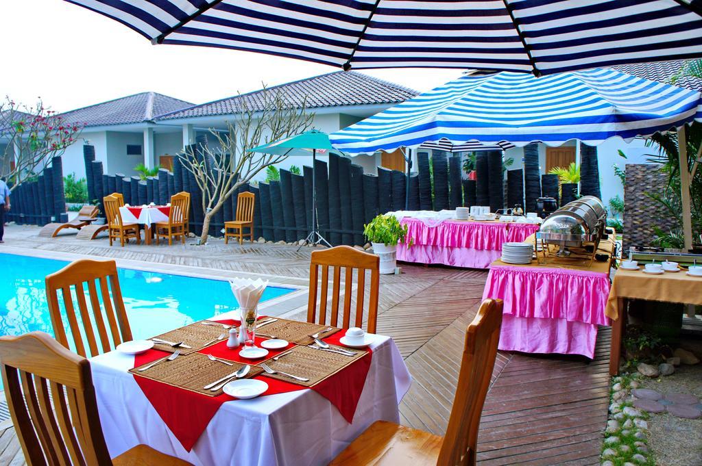Triumph Hotel Mandalay Bagian luar foto