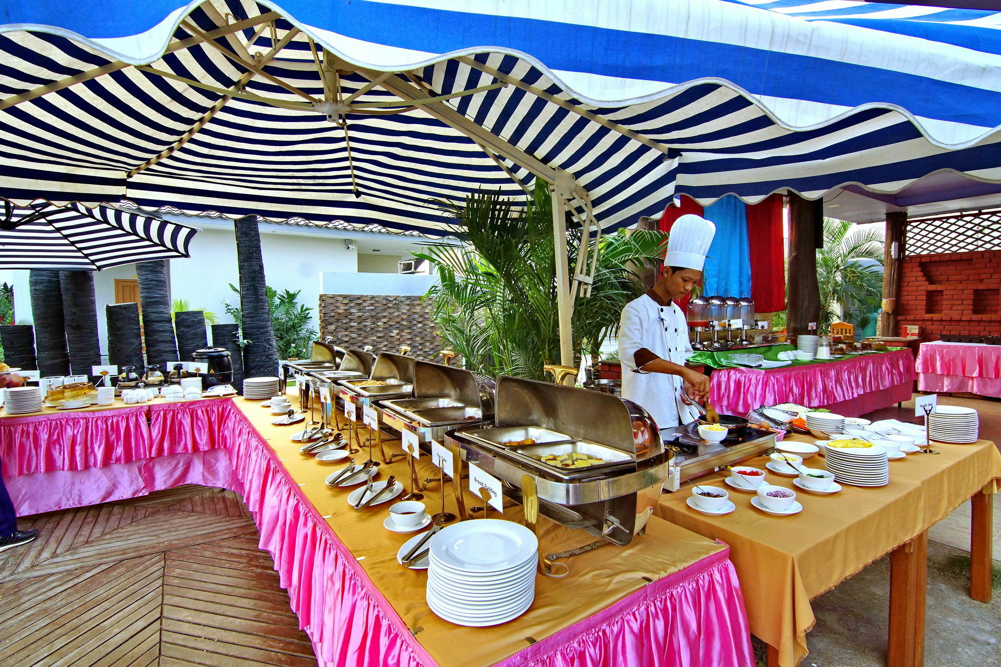 Triumph Hotel Mandalay Bagian luar foto