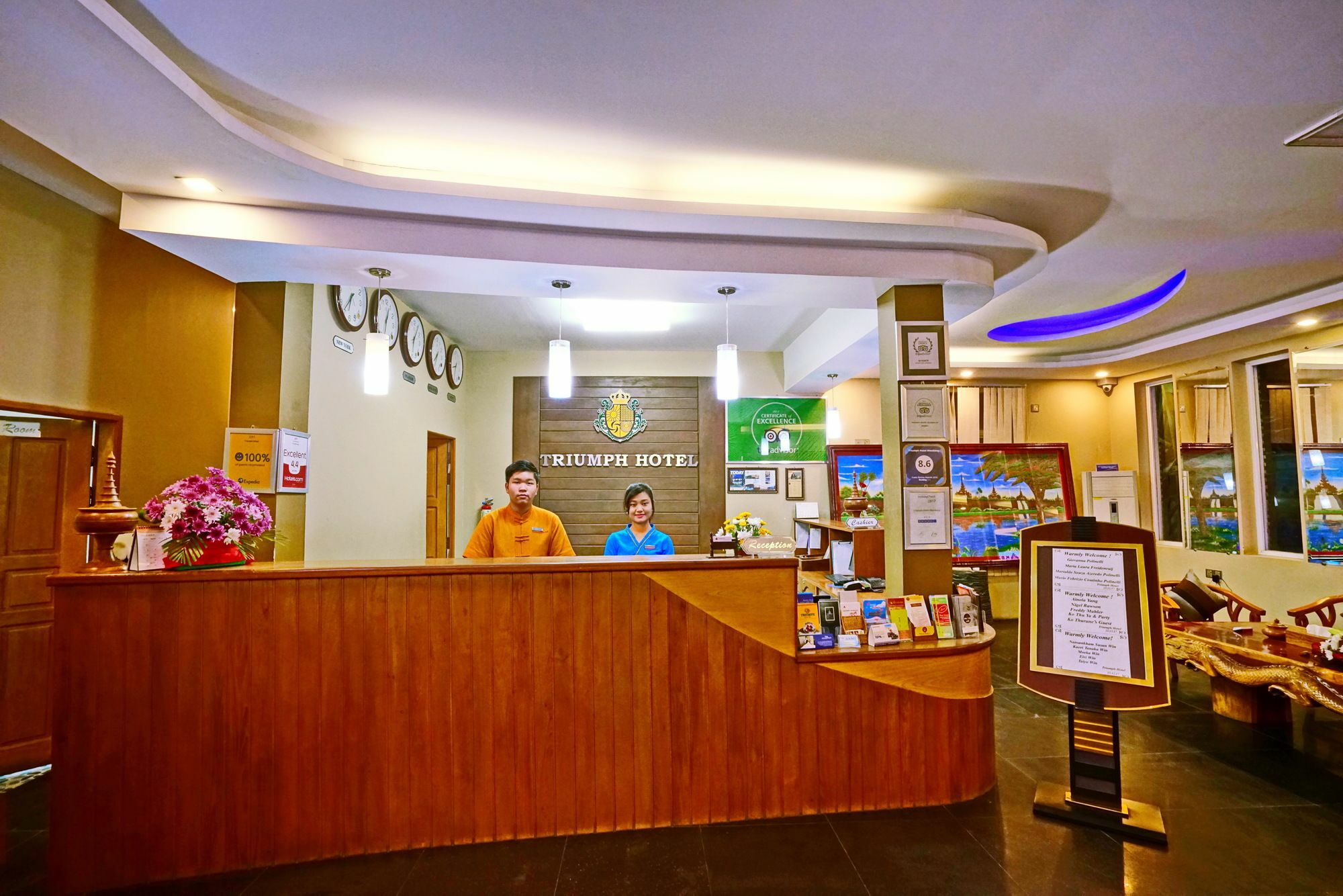 Triumph Hotel Mandalay Bagian luar foto