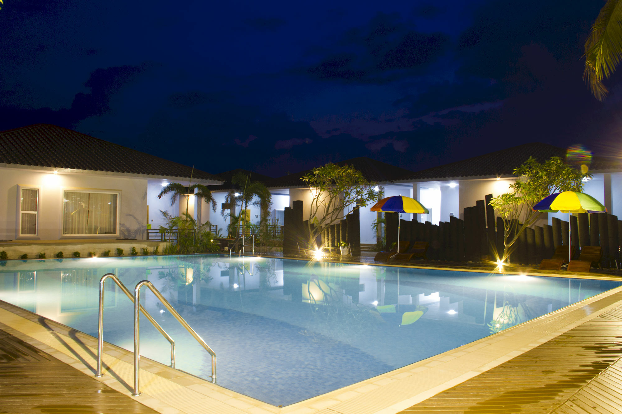 Triumph Hotel Mandalay Bagian luar foto