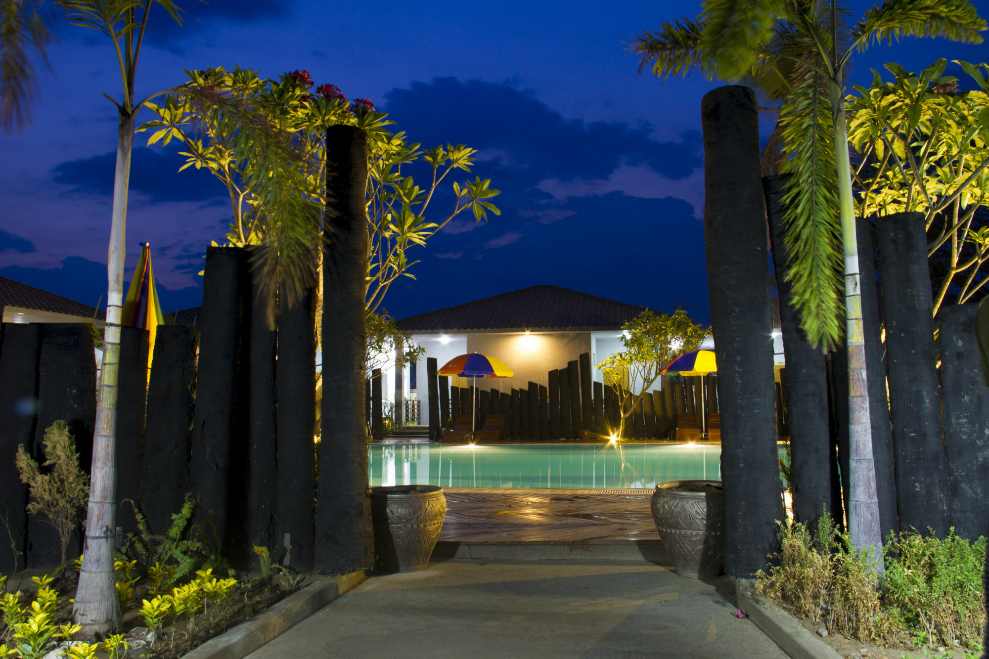 Triumph Hotel Mandalay Bagian luar foto
