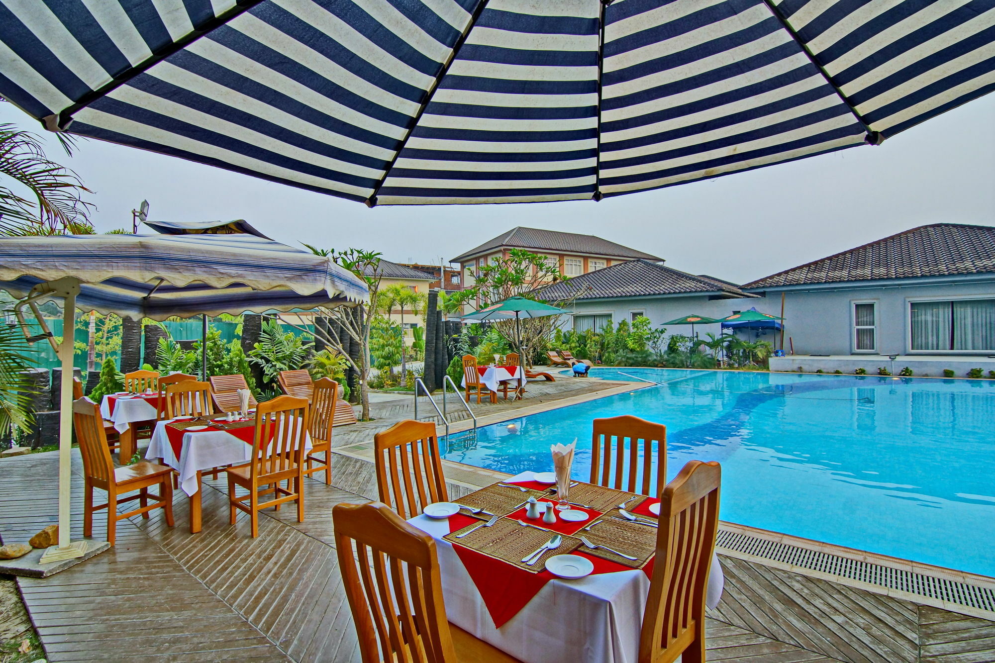 Triumph Hotel Mandalay Bagian luar foto